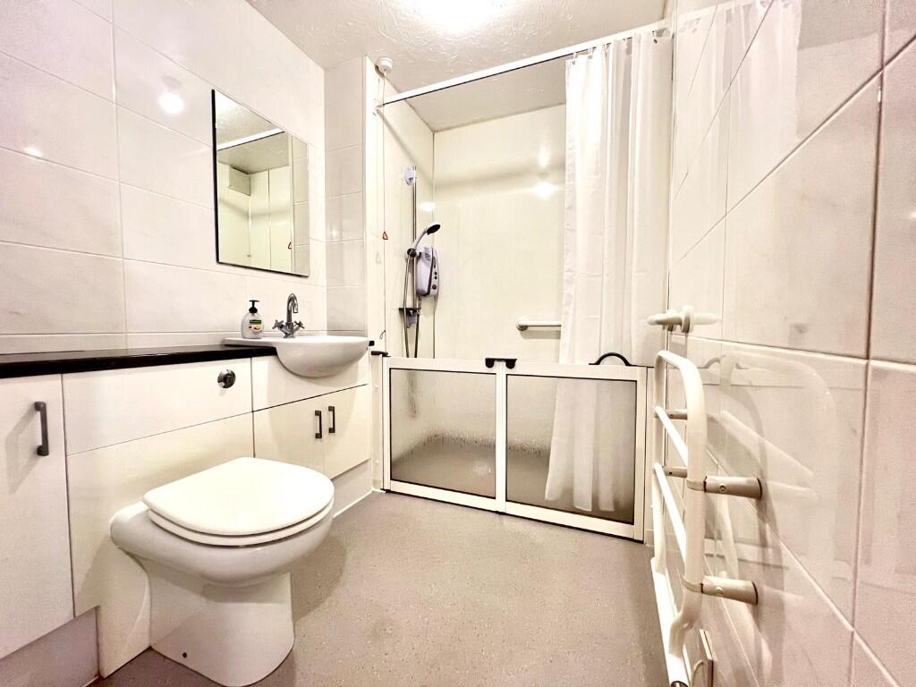 Coatham Road, Redcar, North Yorkshire, TS10 photo 4