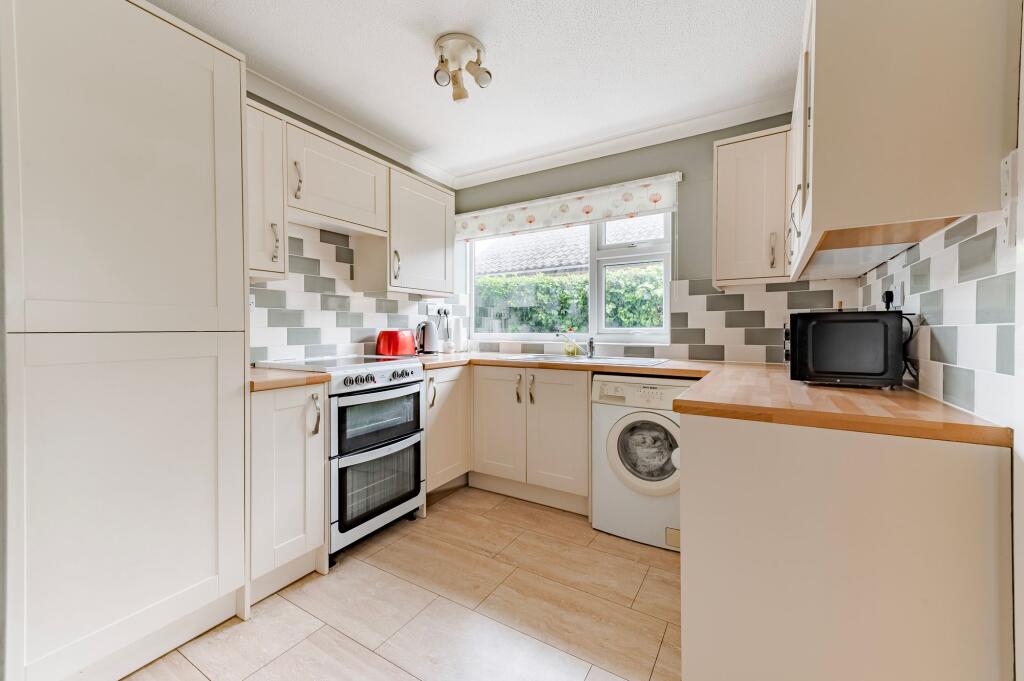 Beaconsfield Road, Kessingland photo 3
