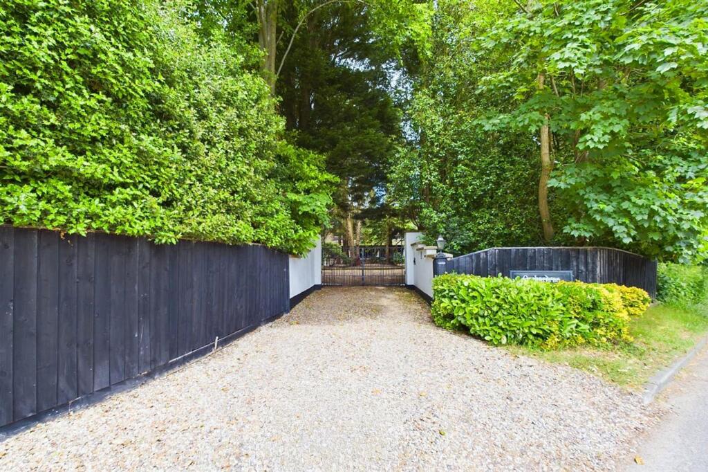 Frog Street, Kelvedon Hatch photo 4
