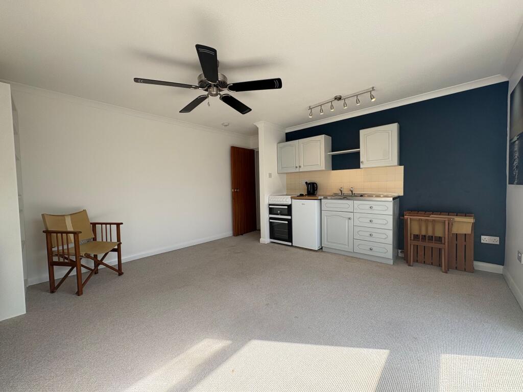 Apartment in Canterbury - View 3
