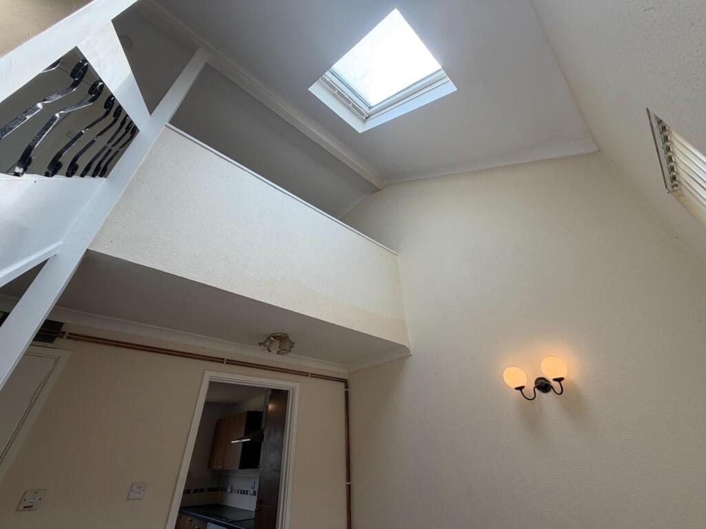 House in Northampton, Briar Hill - More