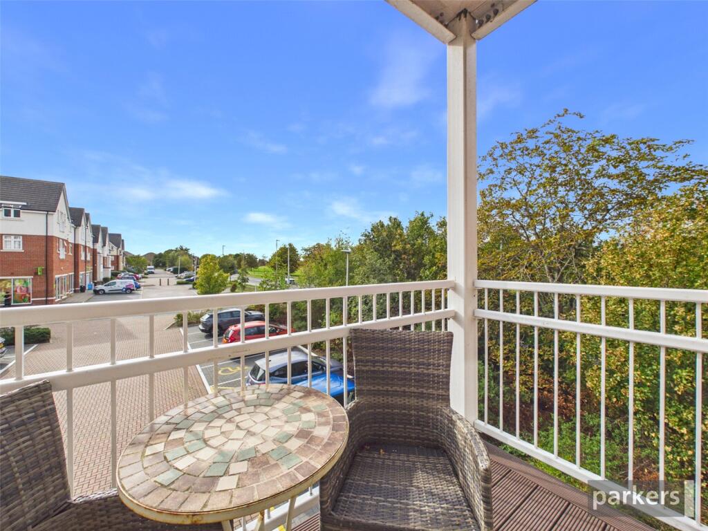Apartment in Woodley, Wokingham - View 4
