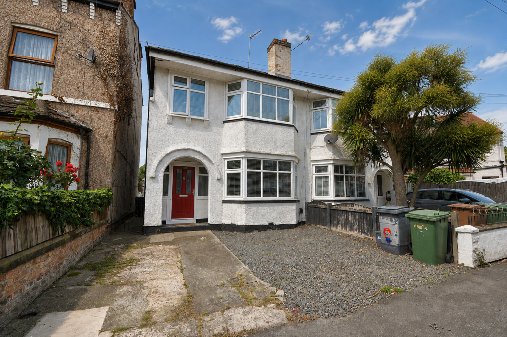 House in Wirral, Liverpool City Region - View 4