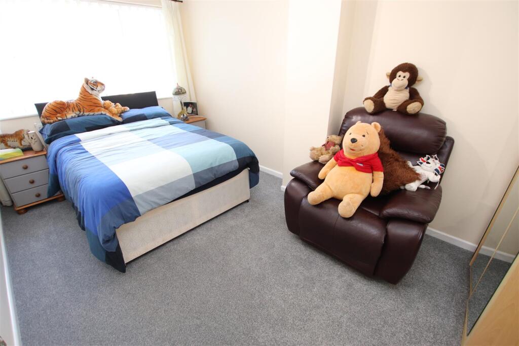 Dacombe Drive, Poole photo 5