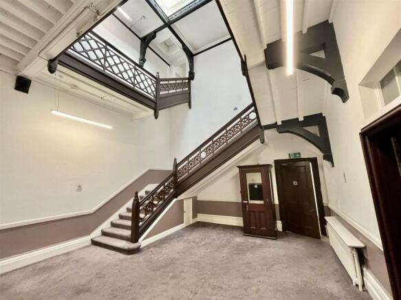 Apartment in Trafford, Greater Manchester - View 2