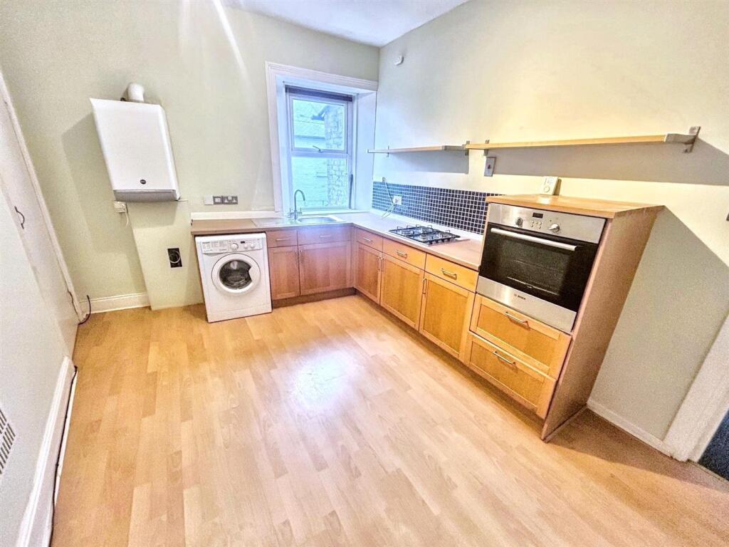 Apartment in Newcastle upon Tyne - View 5