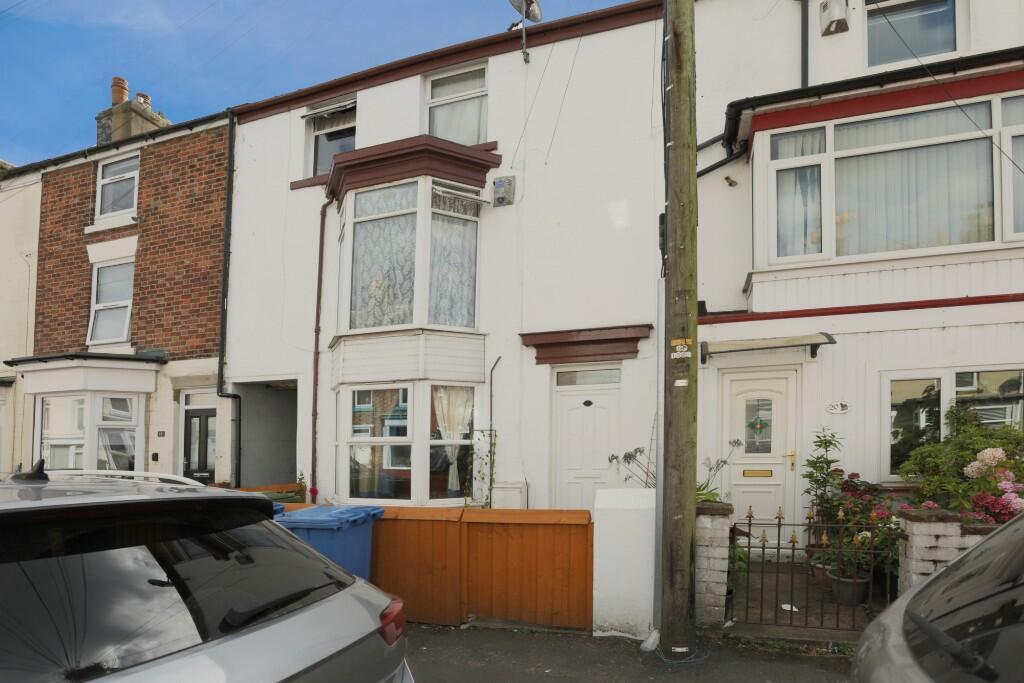 3-bed other on Cambridge Street, Scarborough, £170,000