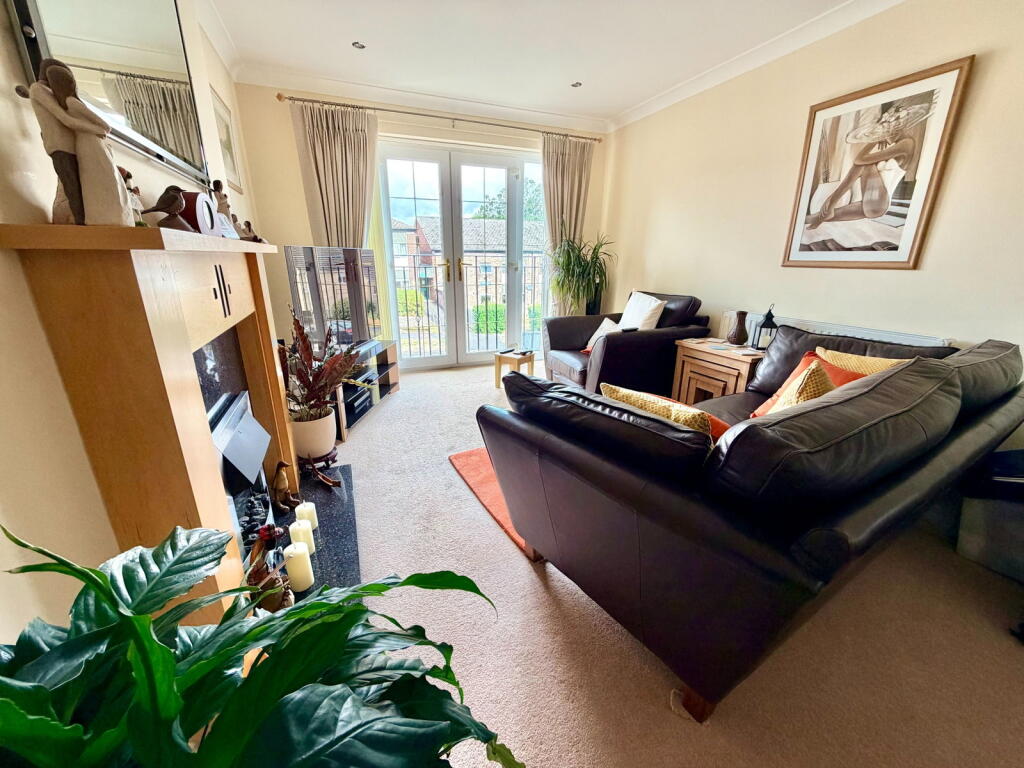 Apartment in Sheffield, Ecclesfield - View 2