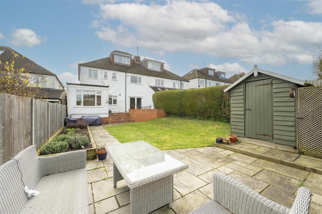 Additional image 11 of Park Mount, Harpenden