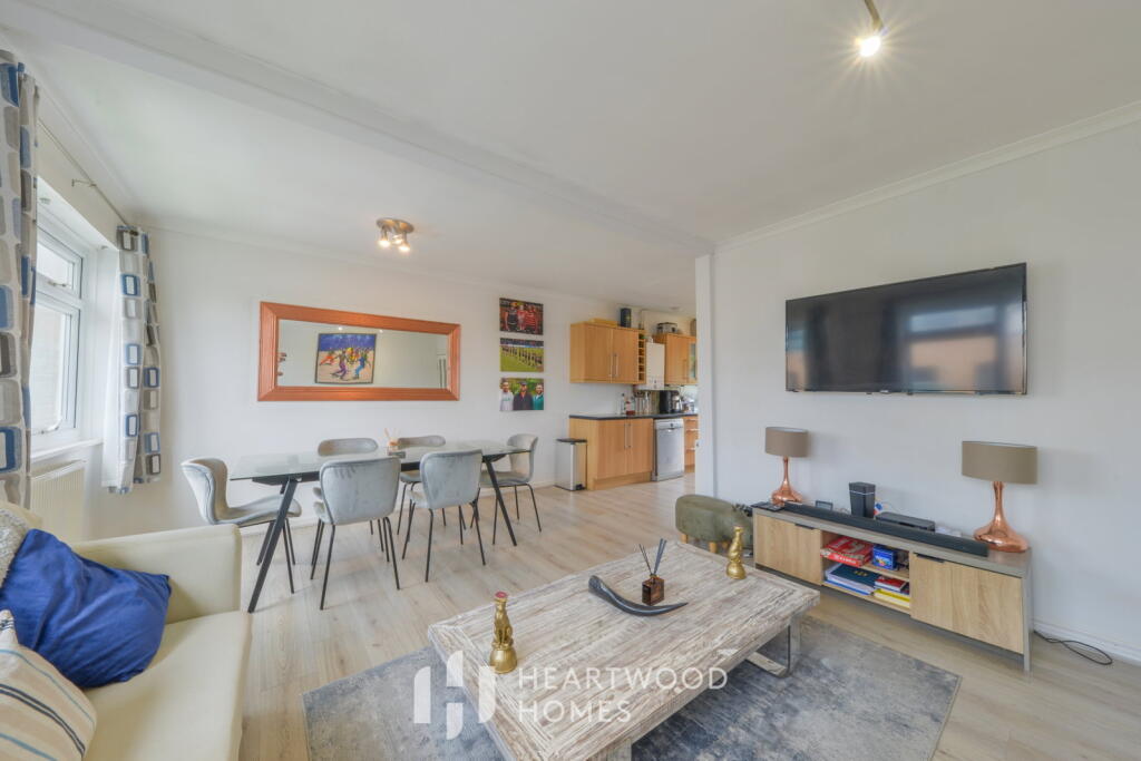 Main image of property: Chiltern Road, St. Albans, AL4 9SY