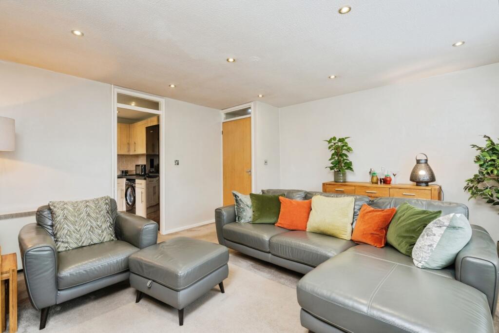 Harwood Vale Court, Bolton, Greater Manchester, BL2 photo 3