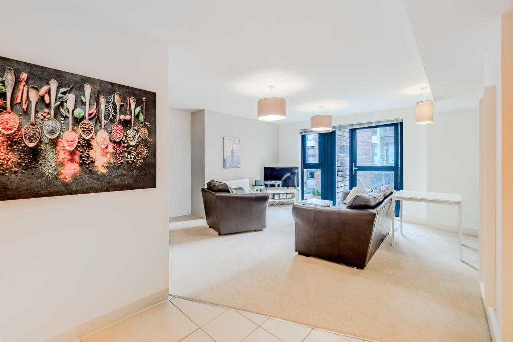 Apartment in Bristol - View 5