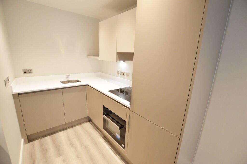 Apartment in Slough - View 3
