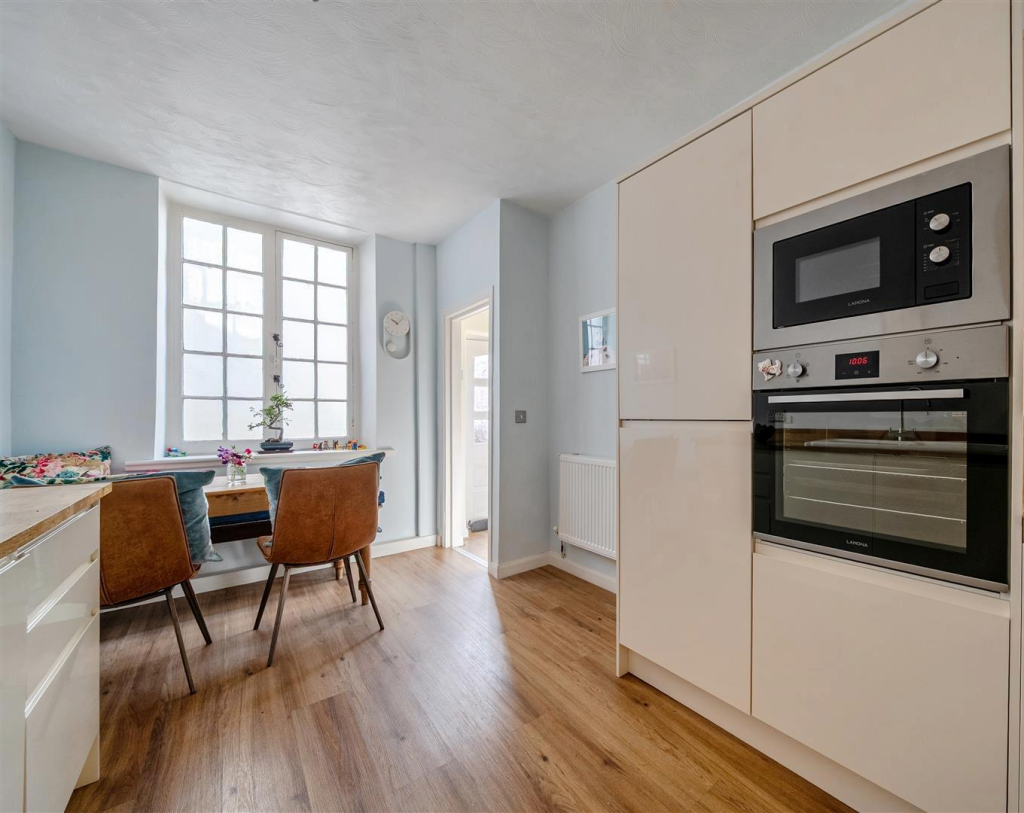 House in Llandudno, Llangollen - More