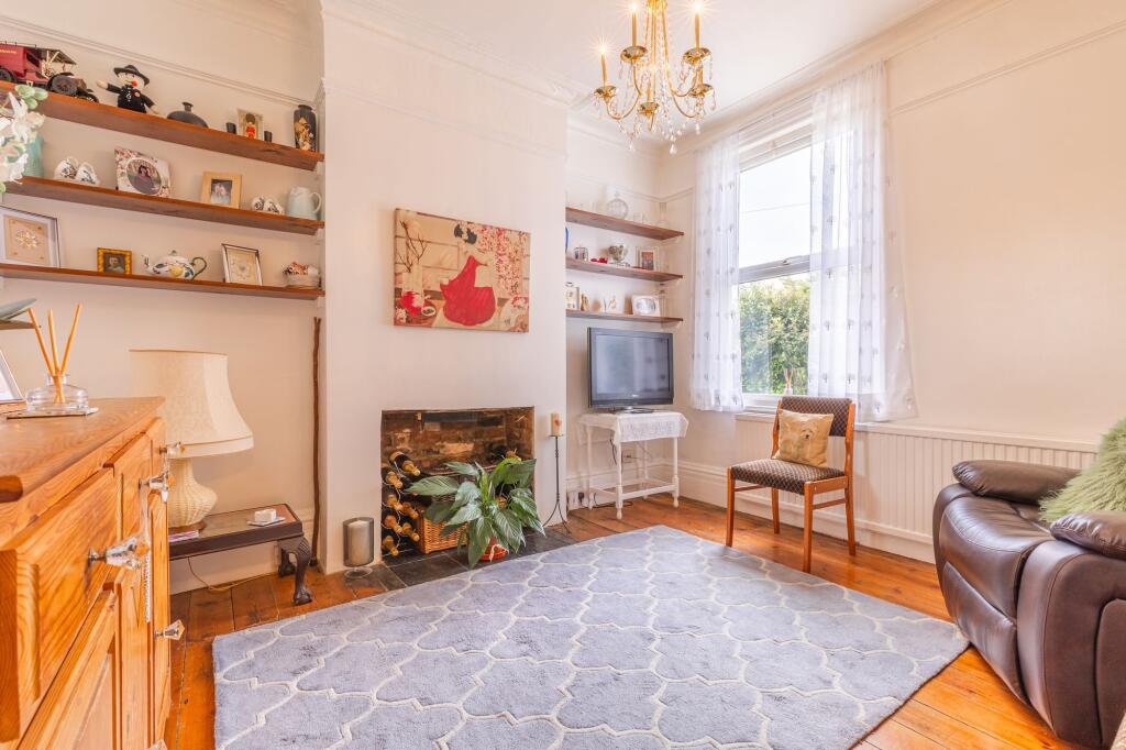 37 Victoria Avenue photo 4