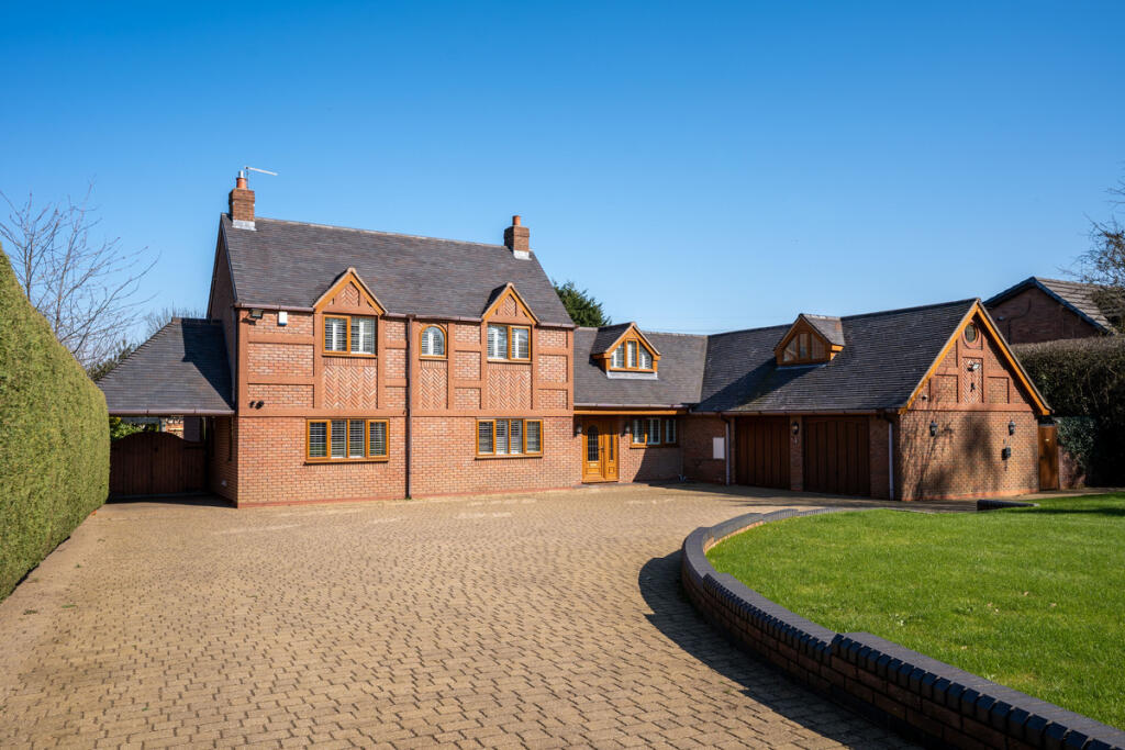 Main image of property: Paradise Lane Slade Heath Wolverhampton, West Midlands, WV10 7NZ