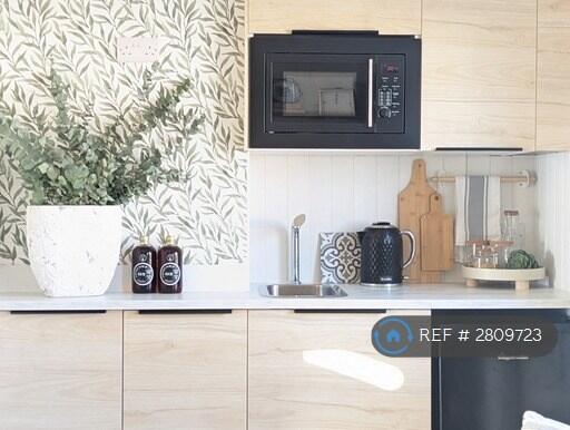 Main image of property: Northampton, Northampton, NN5