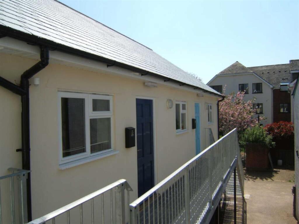 Main image of property: Honiton