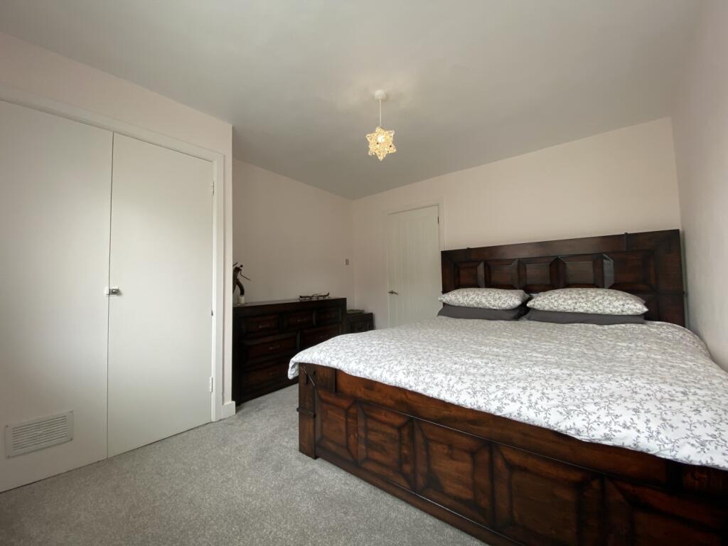 Apartment in Cardiff, Llanedeyrn - View 4