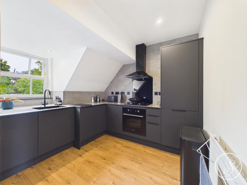 Apartment in Leeds - View 4