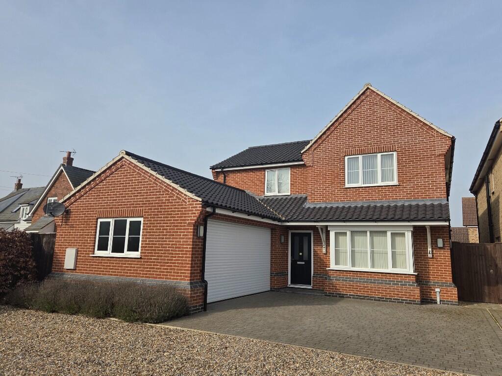 Main image of property: The Green, IP28