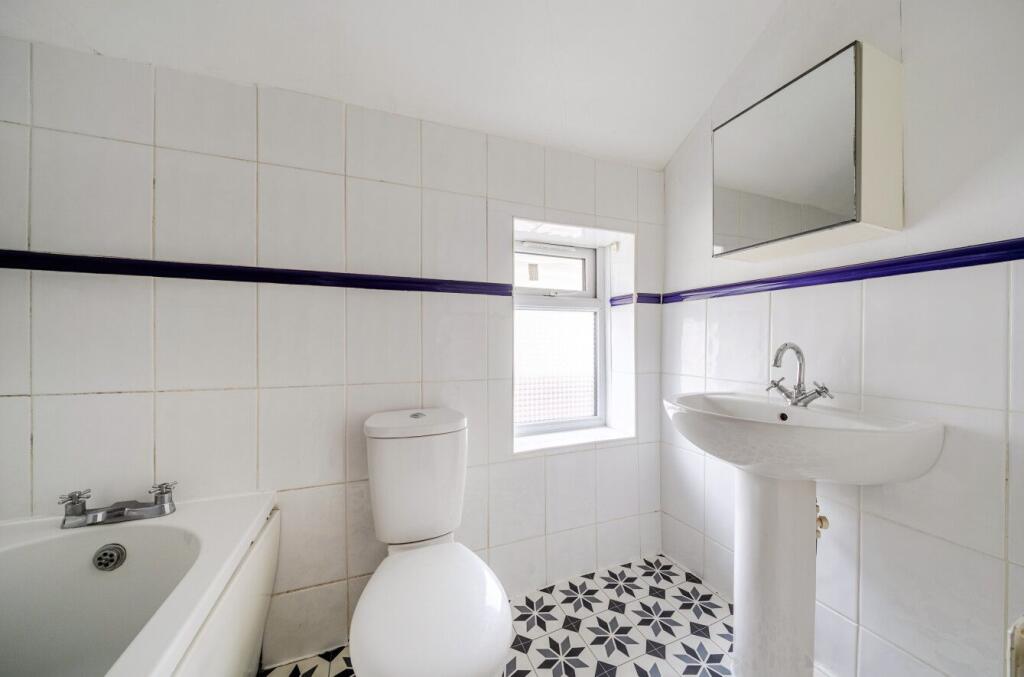 Apartment in Bournemouth - More