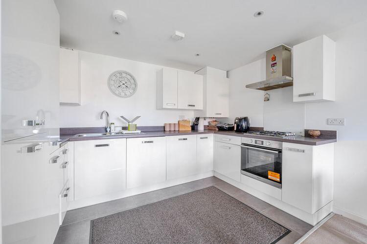 Apartment in Wokingham, Emmbrook - View 5
