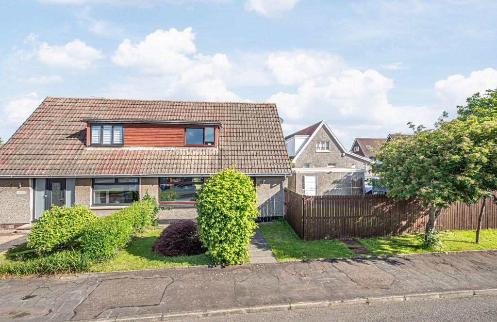 Main image of property: 9 Northbank Road, Cairneyhill, KY12 8RN