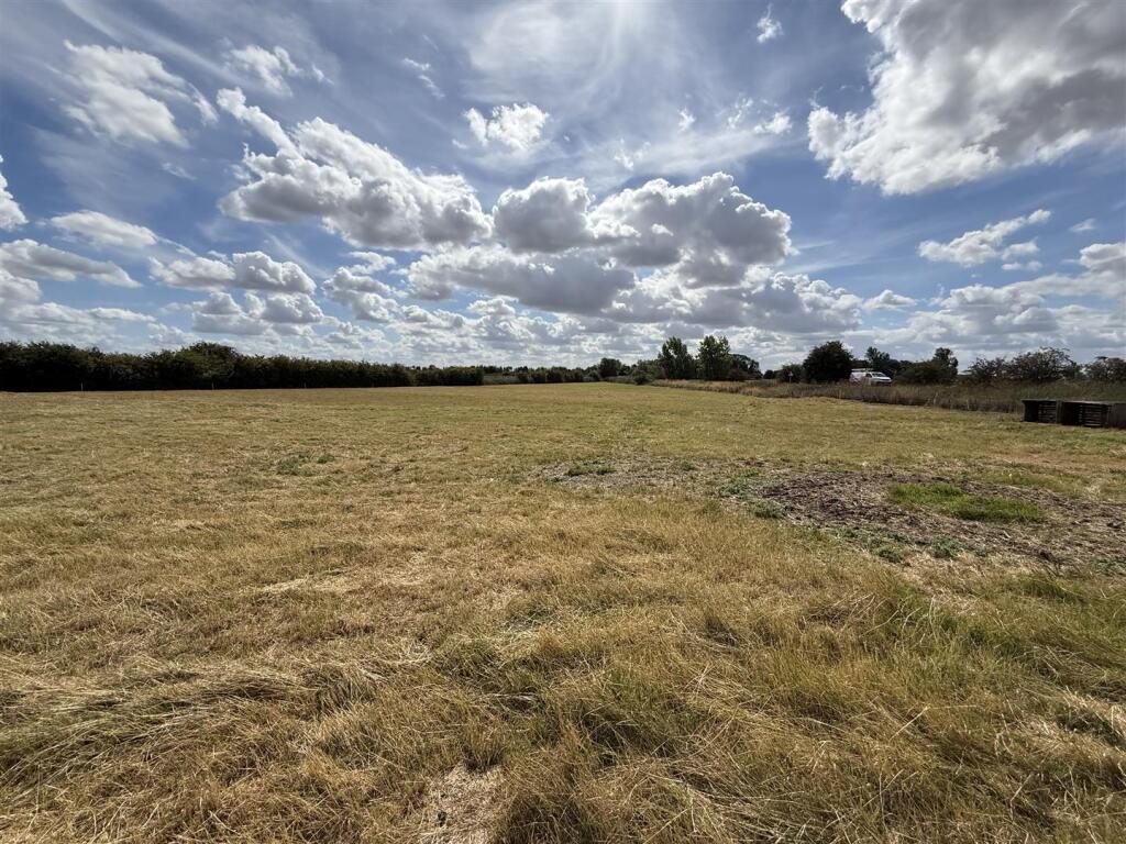 Main image of property: Land at Holbeach Drove Gate, Spalding, PE12 0RY