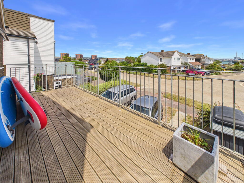 Harbour Way, Shoreham by Sea photo 5