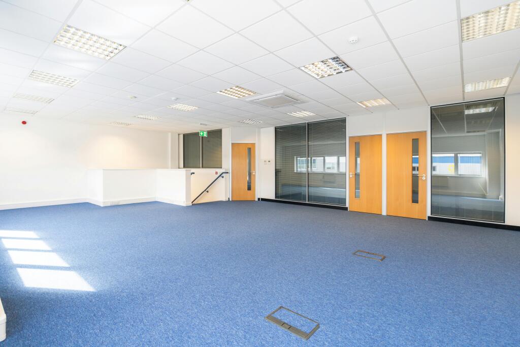 97530_Unit 6 The IO Centre Spitfire Close 13.jpg