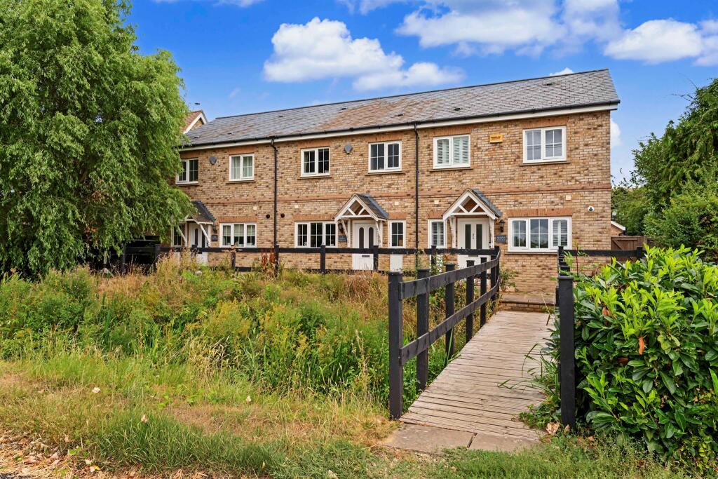 Main image of property: Hartop Close, Ivinghoe Aston, Leighton Buzzard