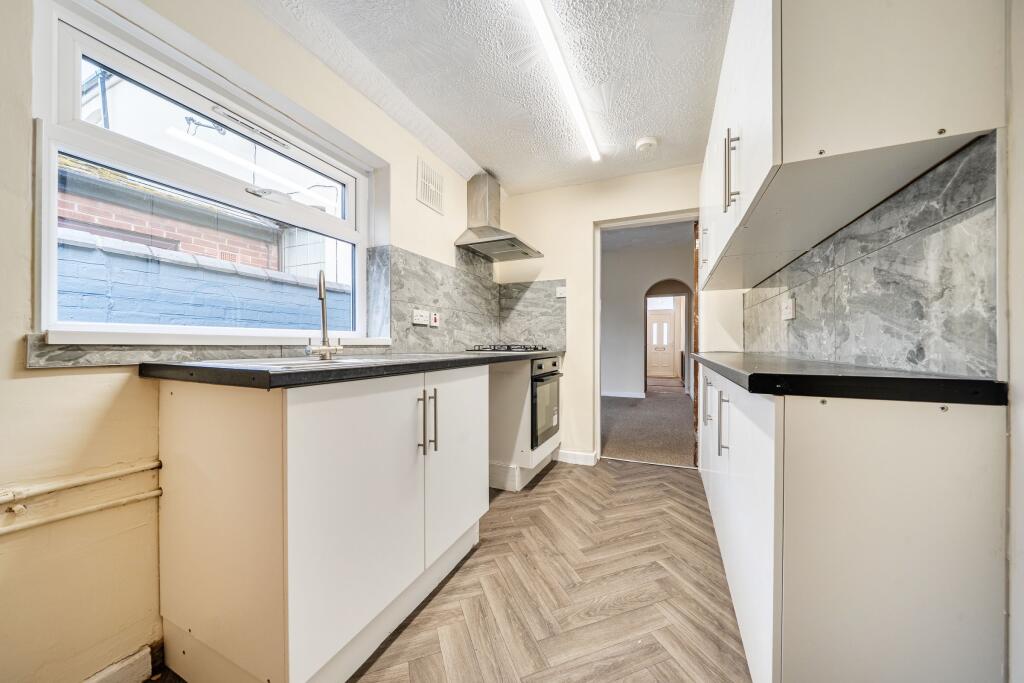 House in Walsall, West Midlands - View 4