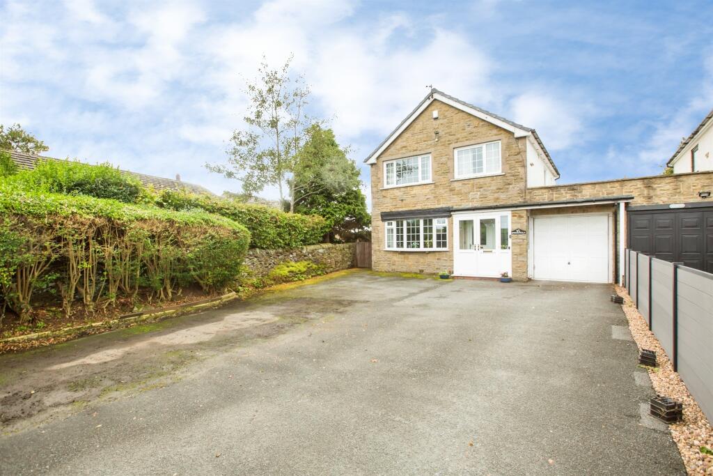 3-bed detached on Keighley Road, Halifax, £350,000