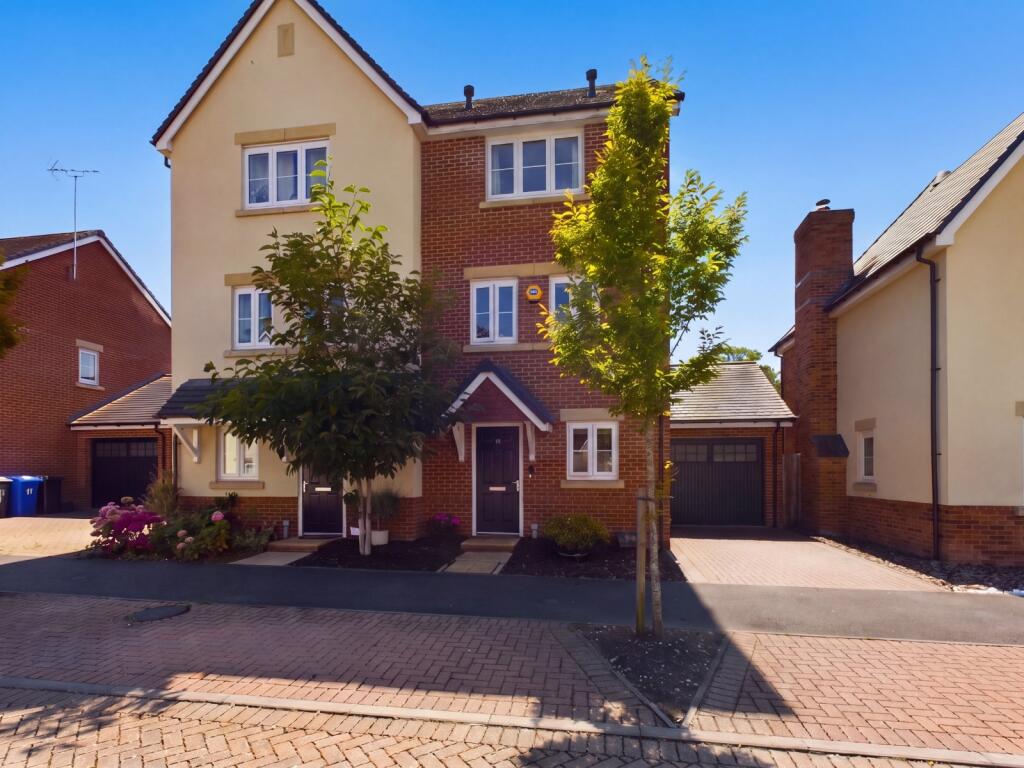 Main image of property: Warbler Road, Farnborough, Hampshire, GU14