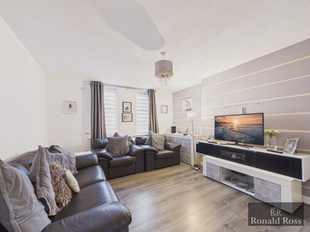 Burnside Crescent, Blantyre, G72 photo 3
