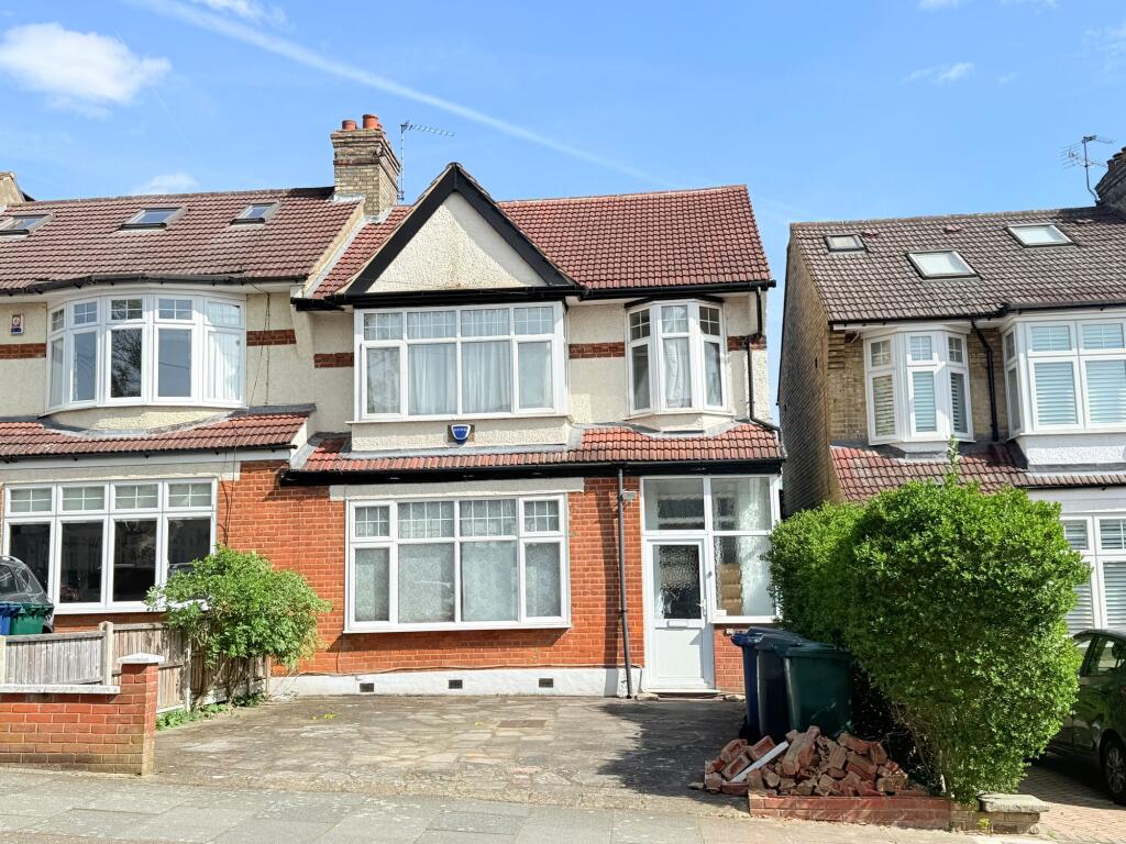 Main image of property: Ridgeway Avenue, Barnet, EN4