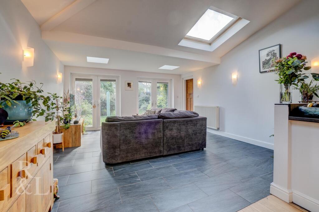 House in Rushcliffe, Abbey Park - More