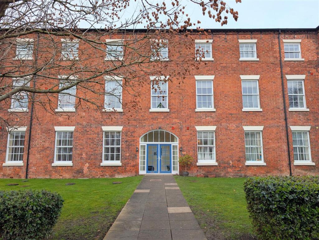 Main image of property: Flat 24, Haycock House, The Chestnuts, Cross Houses, Shrewsbury, SY5 6JG