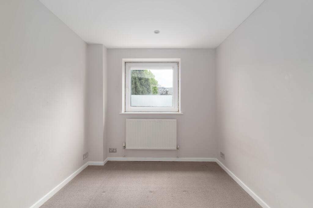 3 bedroom maisonette for rent