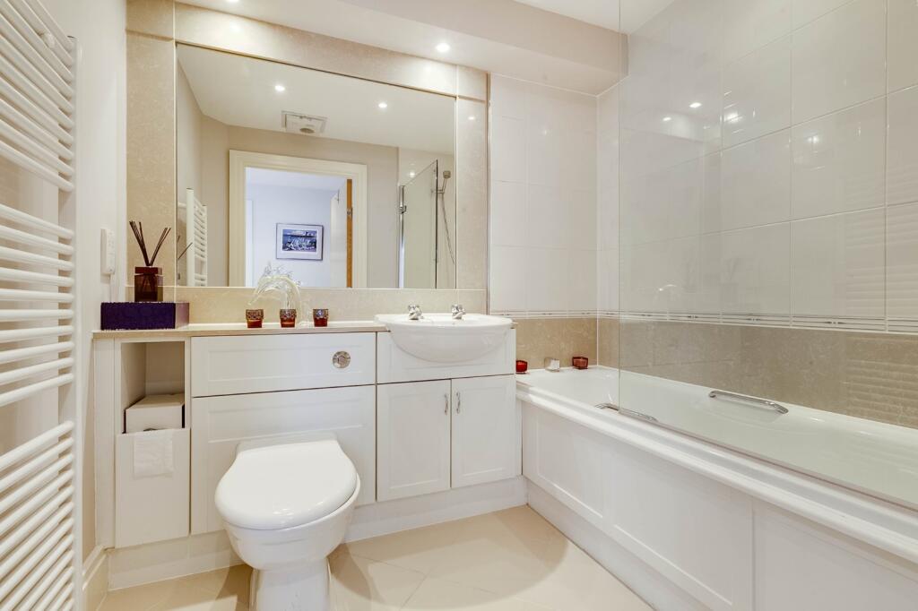 Apartment in London - View 5
