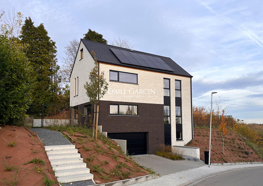 Main image of property: Walloon Brabant, Nivelles, Braine-l`Alleud