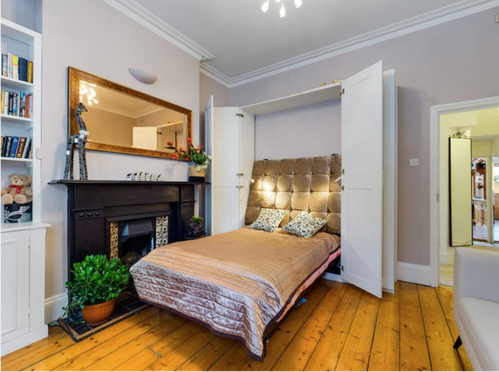 St. Luke's Avenue, London, SW4 - View 4