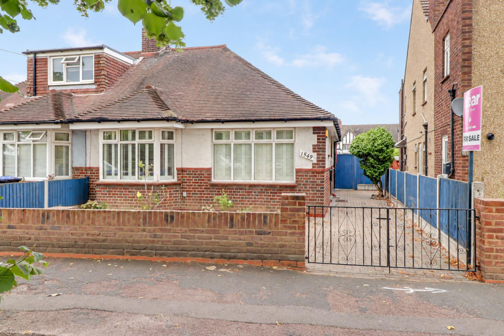 Main image of property: London Road, Leigh-on-sea, Essex