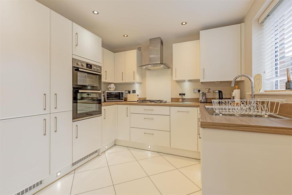 House in North East Derbyshire, Wingerworth - More