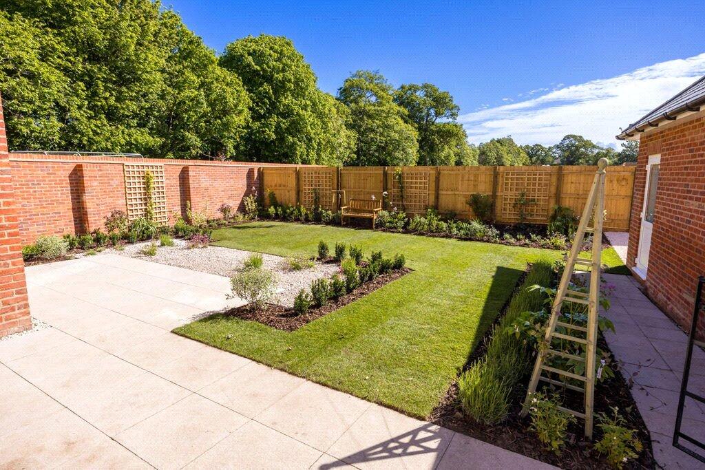 House in New Forest, Sopley - View 2