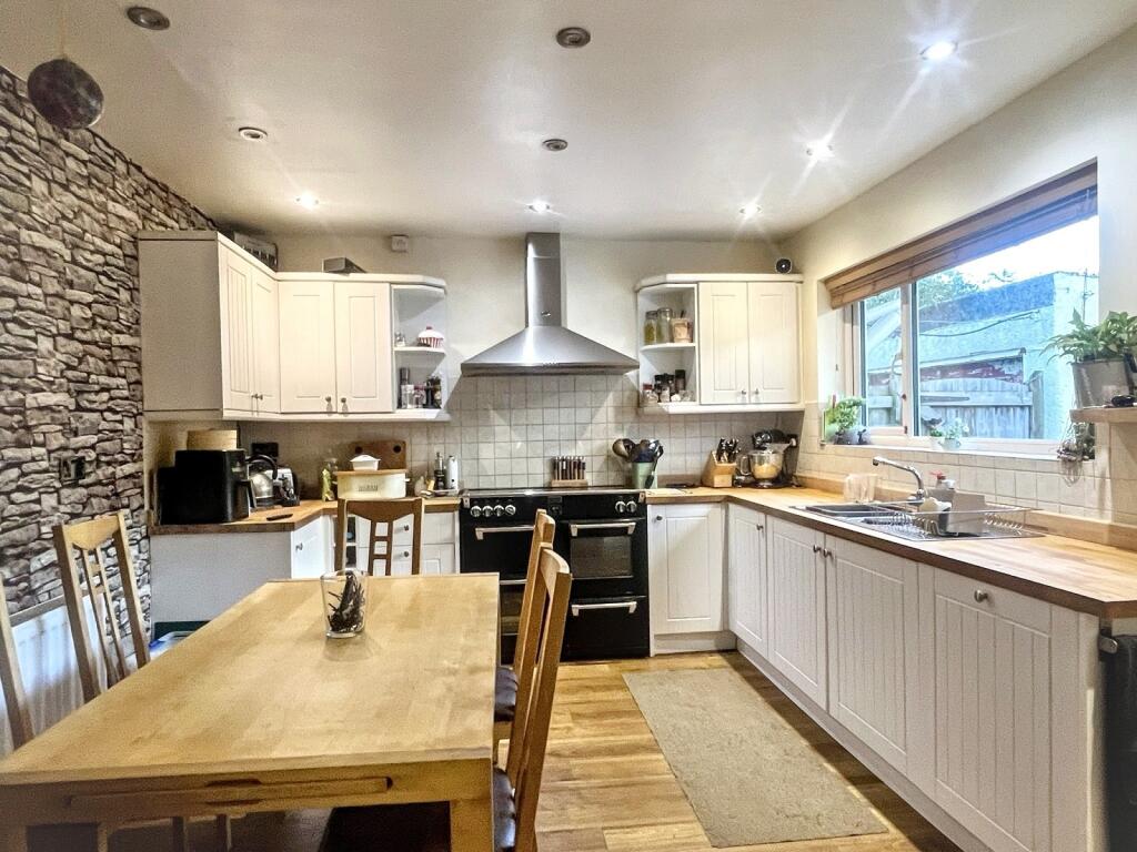 Helens Road, Sandford, Winscombe, North Somerset. BS25 5PD photo 3