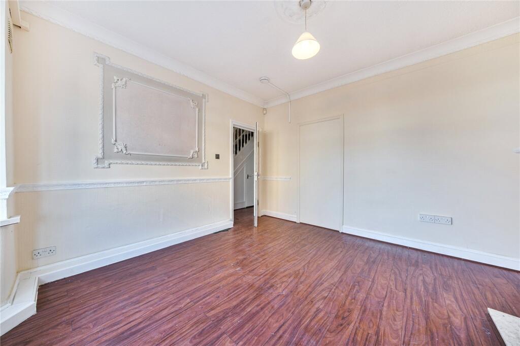 House in London - View 3