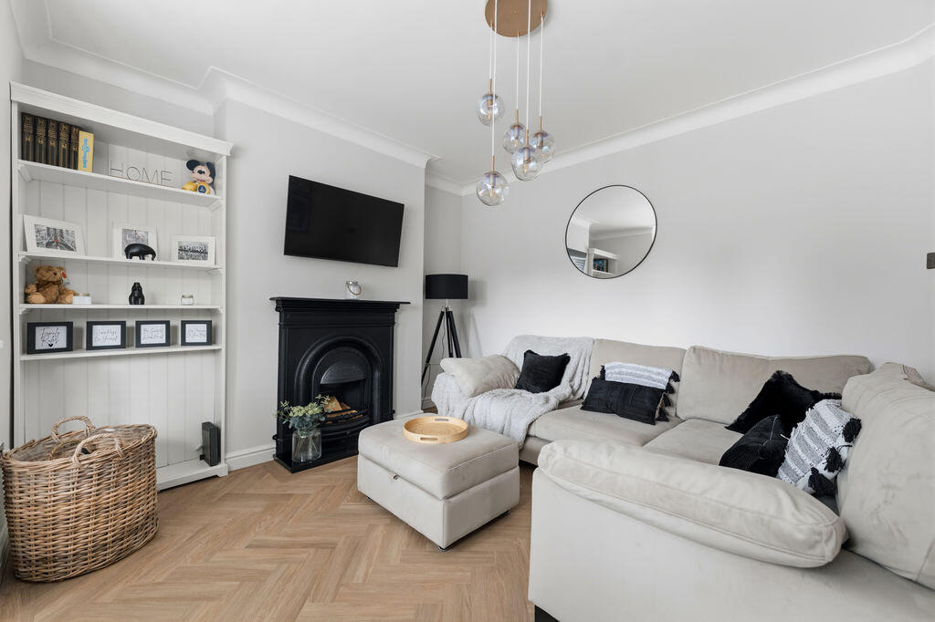 House in Grimsby, Humberston - View 5
