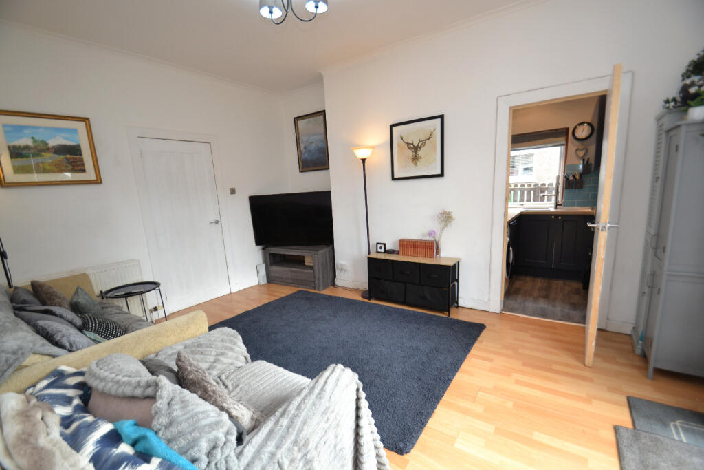 Apartment in Glasgow, South Lanarkshire - View 3